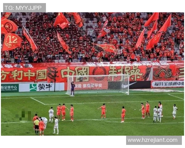 中国足球明星的魅力与影响力如何深深吸引了亿万球迷的热爱与追随