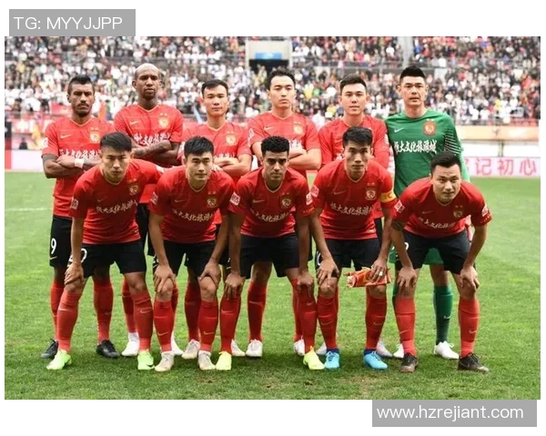 2017年上港与恒大巅峰对决回顾:激情四溢的中超经典之战 2017年上港与恒大巅峰对决回顾:激情四溢的中超经典之战